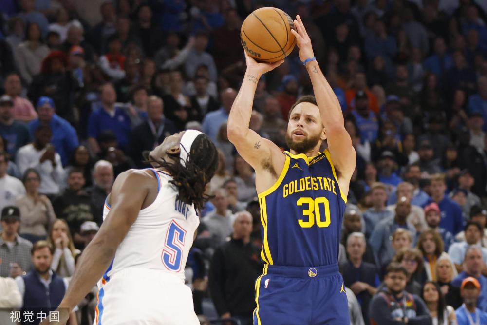 球队成功抵 球队成功抵